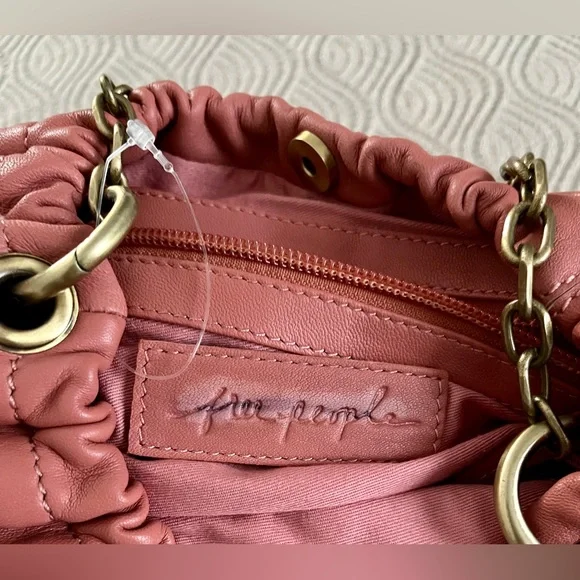 🆕 Free People Something Good leather shoulder bag in dusk coral - Picture 13 of 14